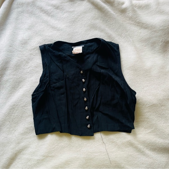 Jackets & Blazers - Vintage Crop Blazer with beautiful buttons